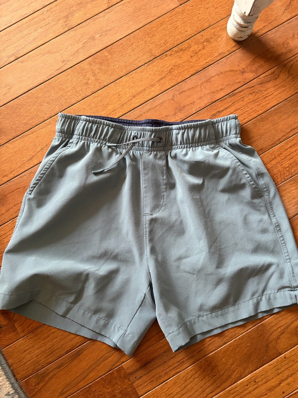 Vineyard Vines Youth Boy Grey Athletic Performance Shorts